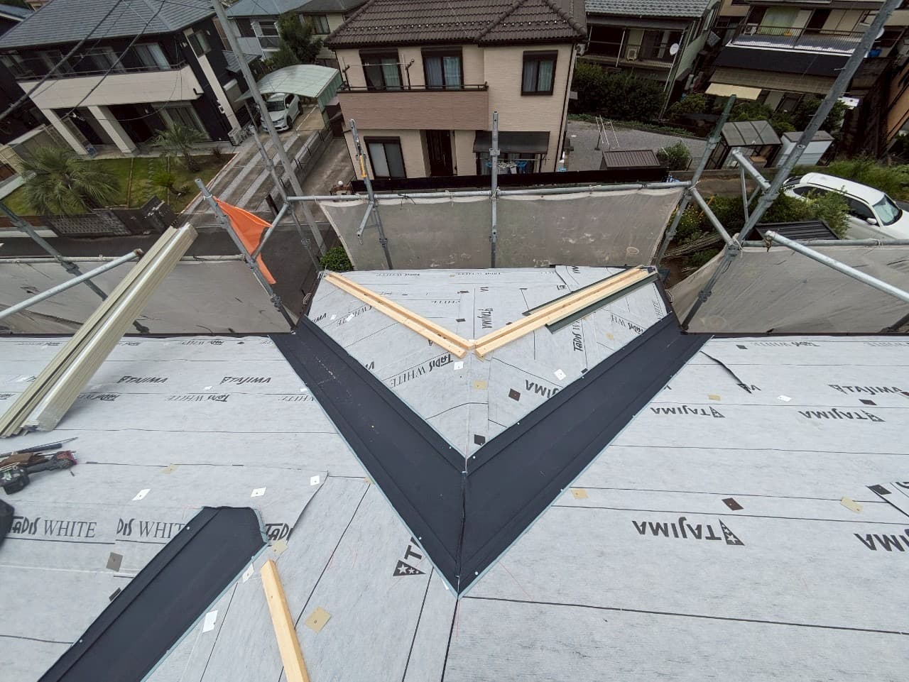 屋根カバー工事